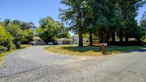 5210-5214 Fulton Rd, Santa Rosa, CA 95403