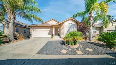 2291 Bodie St, Santa Rosa, CA 95403