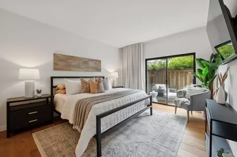 Bedroom - 121 Eucalyptus Knoll St, Mill Valley, CA 94941 photo 1 of 6