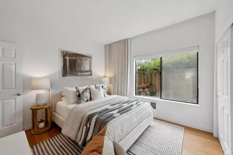Bedroom - 121 Eucalyptus Knoll St, Mill Valley, CA 94941 photo 5 of 6