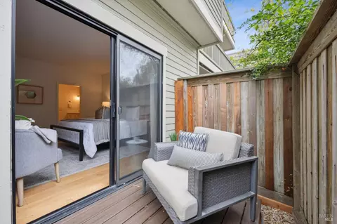 Exterior - 121 Eucalyptus Knoll St, Mill Valley, CA 94941 photo 7 of 13