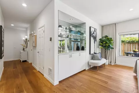 Entry Way - 121 Eucalyptus Knoll St, Mill Valley, CA 94941 photo 3 of 3