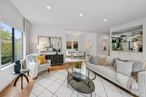 Living - 121 Eucalyptus Knoll St, Mill Valley, CA 94941 photo 4 of 5