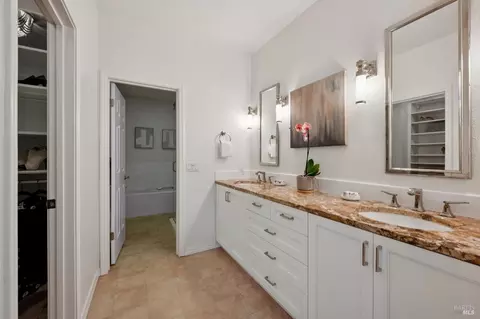 Bath - 121 Eucalyptus Knoll St, Mill Valley, CA 94941 photo 1 of 5