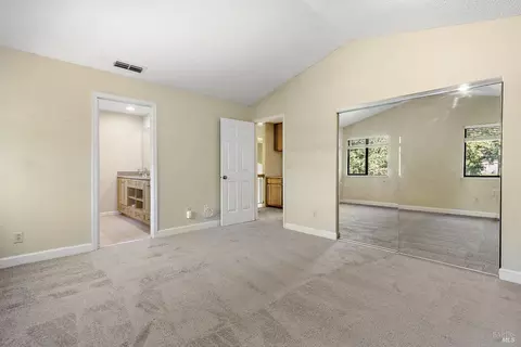 Bedroom - 103 Breezewalk Dr, Vallejo, CA 94591 photo 3 of 5