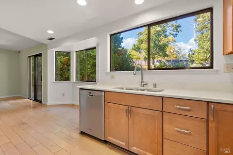 Kitchen - 103 Breezewalk Dr, Vallejo, CA 94591 photo 1 of 5
