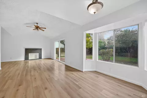 725 Sequoia Dr, Fairfield, CA 94533 photo 11