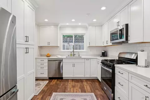 Kitchen - 73 Alta Dr, Petaluma, CA 94954 photo 2 of 5