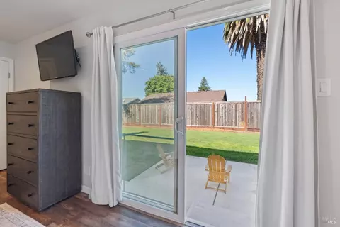 Exterior - 73 Alta Dr, Petaluma, CA 94954 photo 5 of 15