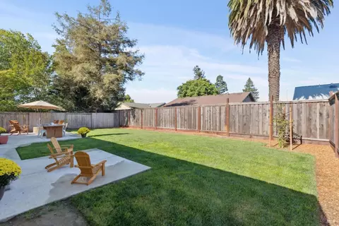 Exterior - 73 Alta Dr, Petaluma, CA 94954 photo 10 of 15