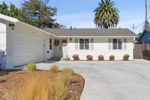 Exterior - 73 Alta Dr, Petaluma, CA 94954 photo 2 of 15