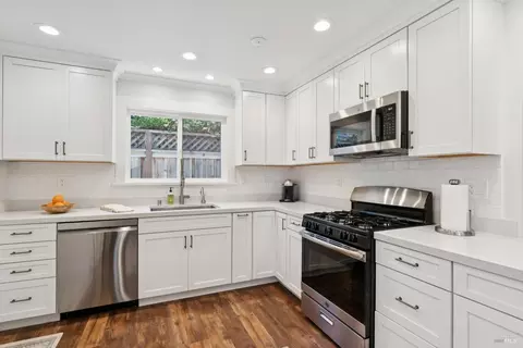 Kitchen - 73 Alta Dr, Petaluma, CA 94954 photo 3 of 5