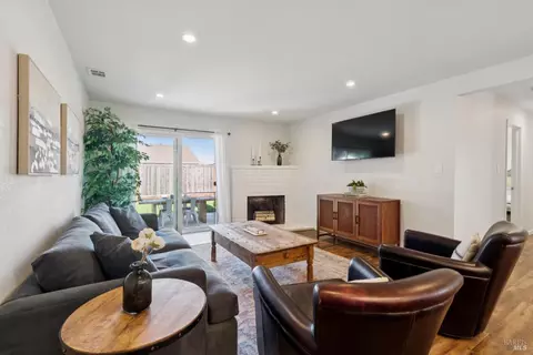 Living - 73 Alta Dr, Petaluma, CA 94954 photo 2 of 2