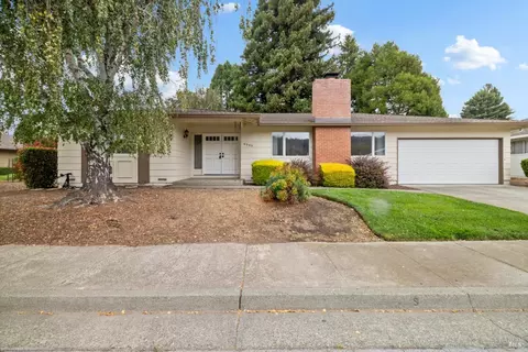 6549 Meadowridge Dr, Santa Rosa, CA 95409