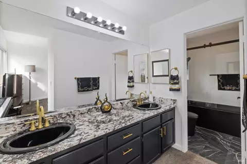 Bath - 191 Cimarron Dr, Vallejo, CA 94589 photo 1 of 3