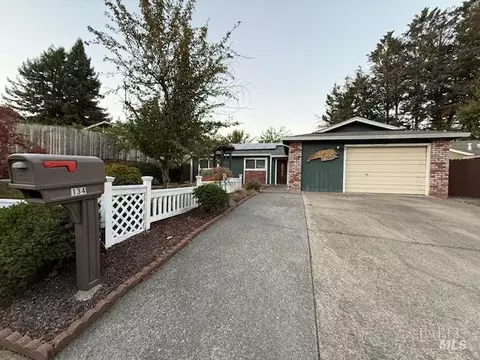 134 Mill Creek Dr, Willits, CA 95490