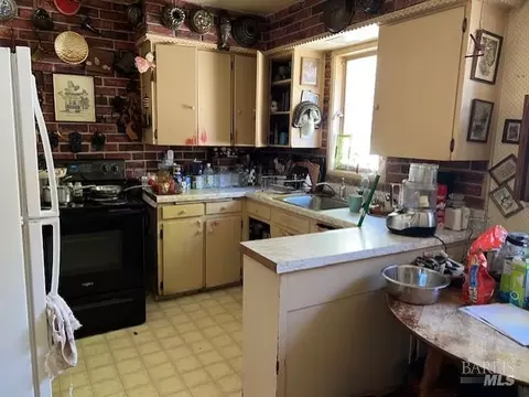 Kitchen - 209 San Marino Ave, Vallejo, CA 94589 photo 1 of 3
