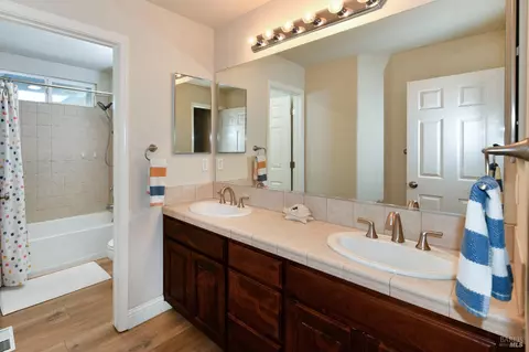1185 Rochioli Dr, Windsor, CA 95492 photo 26