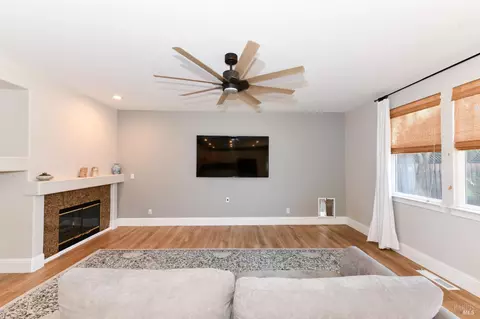 1185 Rochioli Dr, Windsor, CA 95492 photo 12