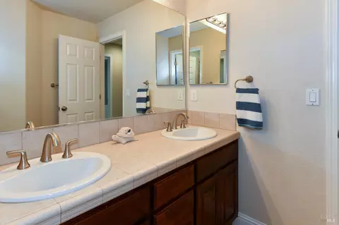 1185 Rochioli Dr, Windsor, CA 95492 photo 27