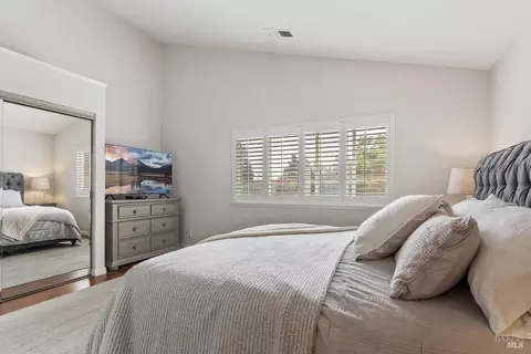 576 Daffodil Dr, Benicia, CA 94510 photo 13