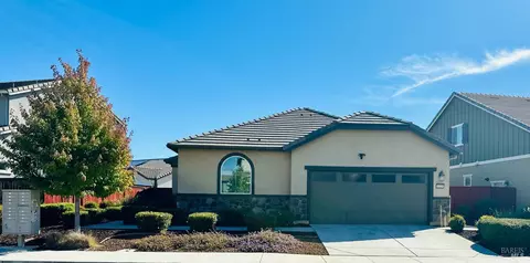 1225 Columbia Dr, Dixon, CA 95620