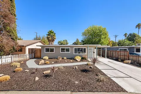 1042 Hayes St, Fairfield, CA 94533