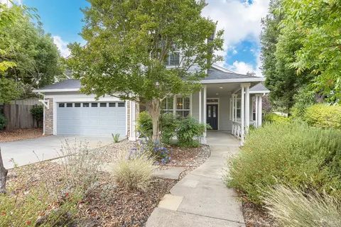 310 Elbridge Ave, Cloverdale, CA 95425