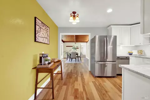 Entry Way - 255 Arbor St, Vacaville, CA 95688 photo 1 of 1