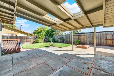 Exterior - 255 Arbor St, Vacaville, CA 95688 photo 8 of 15