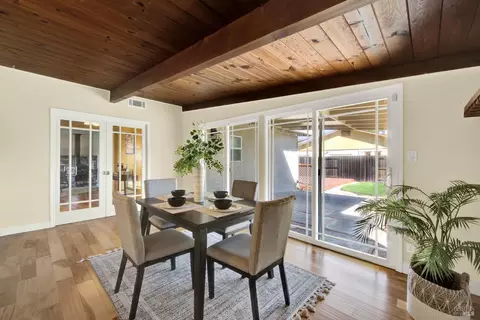 Dining - 255 Arbor St, Vacaville, CA 95688 photo 3 of 4