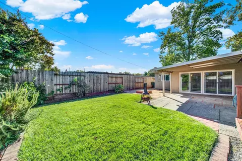 Exterior - 255 Arbor St, Vacaville, CA 95688 photo 9 of 15