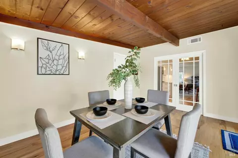 Dining - 255 Arbor St, Vacaville, CA 95688 photo 4 of 4