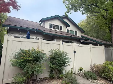 6469 Meadow Pines Ave, Rohnert Park, CA 94928