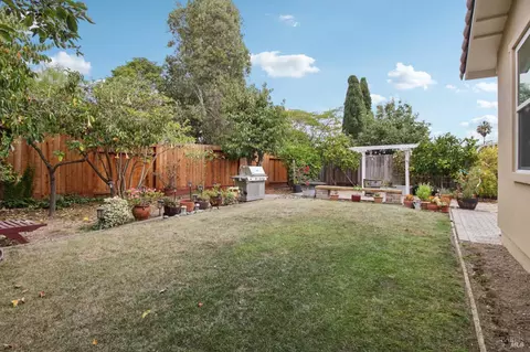 Exterior - 485 Avalon Cir, Vallejo, CA 94589 photo 5 of 5