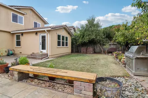 Exterior - 485 Avalon Cir, Vallejo, CA 94589 photo 4 of 5