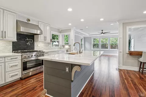 Kitchen - 485 Avalon Cir, Vallejo, CA 94589 photo 3 of 3