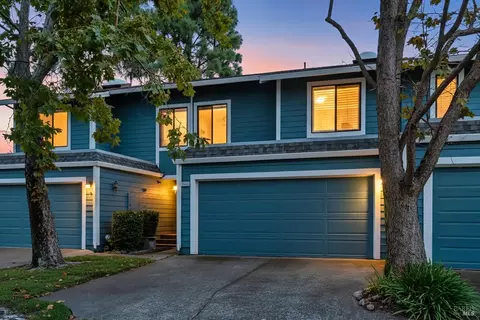 1103 Marylyn Cir, Petaluma, CA 94954
