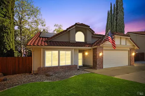 830 Swindon Ct, Vacaville, CA 95688