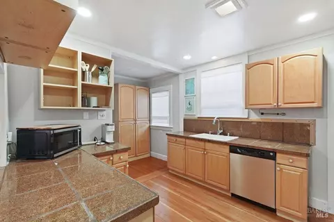 Kitchen - 15 Saint Francis Dr, Vallejo, CA 94590 photo 2 of 4