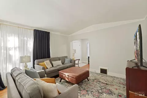 Living - 15 Saint Francis Dr, Vallejo, CA 94590 photo 2 of 4
