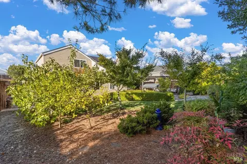 Exterior - 564 Rose Dr, Benicia, CA 94510 photo 4 of 12