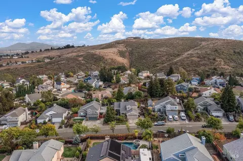 View/Area - 564 Rose Dr, Benicia, CA 94510 photo 1 of 10
