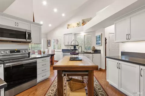 Kitchen - 564 Rose Dr, Benicia, CA 94510 photo 3 of 4