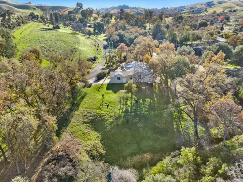 4005 Cantelow Rd, Vacaville, CA 95688