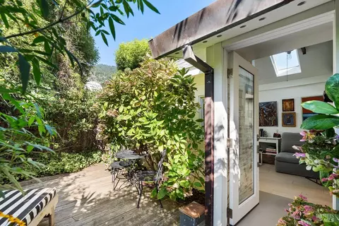 40-42 Arenal Ave, Stinson Beach, CA 94970