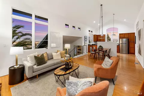 Living - 41 Vine Ave, Point Richmond, CA 94801 photo 8 of 8