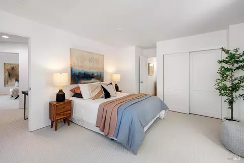 Bedroom - 41 Vine Ave, Point Richmond, CA 94801 photo 5 of 7