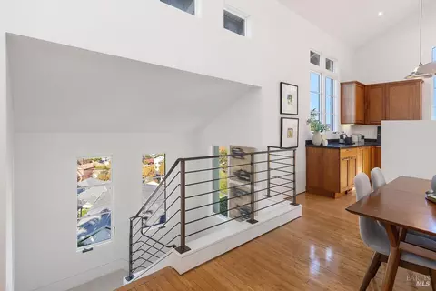 Entry Way - 41 Vine Ave, Point Richmond, CA 94801 photo 2 of 3