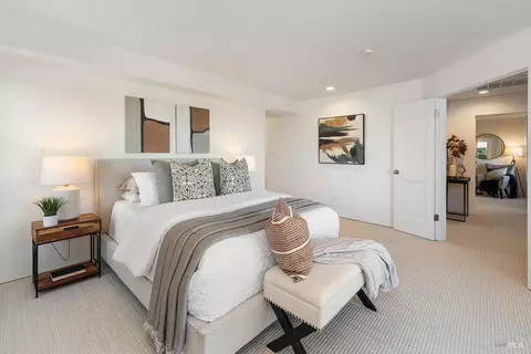 Bedroom - 41 Vine Ave, Point Richmond, CA 94801 photo 2 of 7